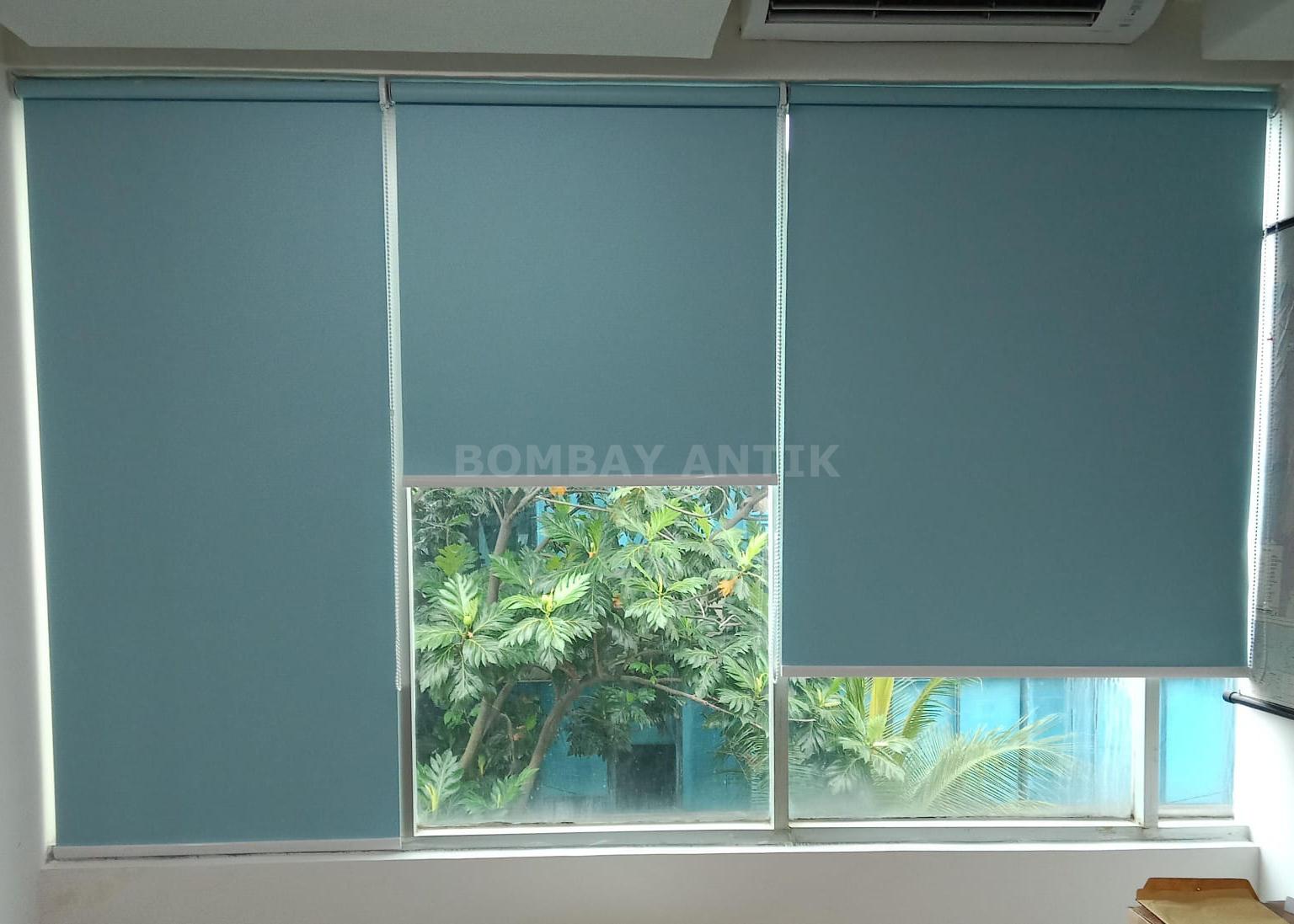 Roller Blind Black Out